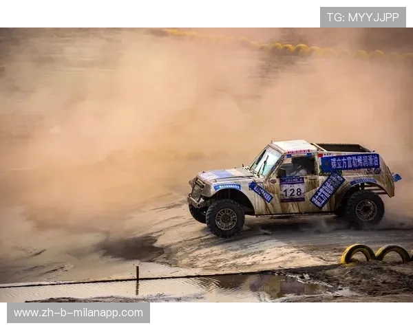 “泥泞角逐：越野赛段的血性拼搏”，越野经验泥泞路驾驶